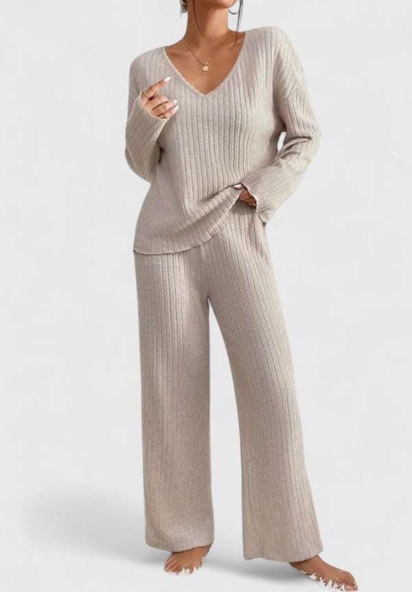 Angeline™ Comfortable Set