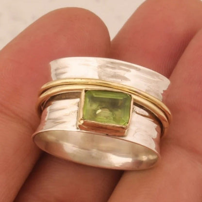 Vintage Hammered Silver Gold Peridot Ring