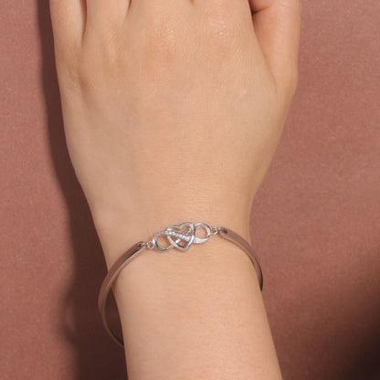 The Love Between Aunt & Niece Is Forever Heart Bracelet