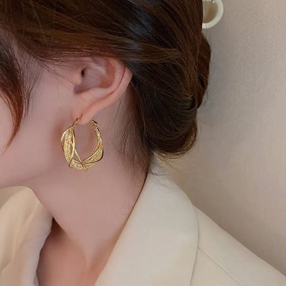 Fashion Twist Earrings