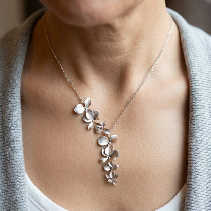 Vintage Silver Flower necklace