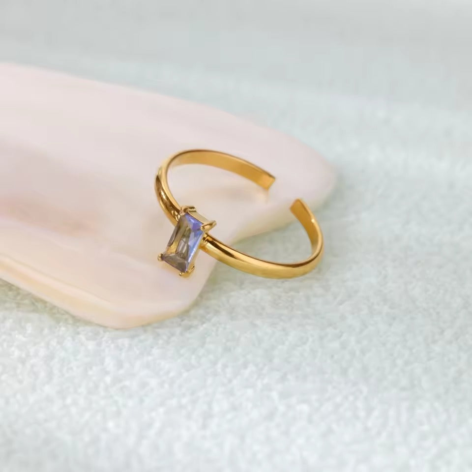 Adjustable Delicate Golden Ring with Colorful Gem