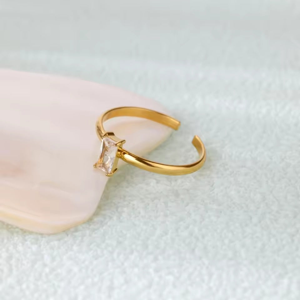 Adjustable Delicate Golden Ring with Colorful Gem