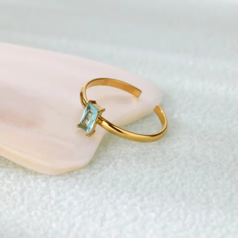 Adjustable Delicate Golden Ring with Colorful Gem